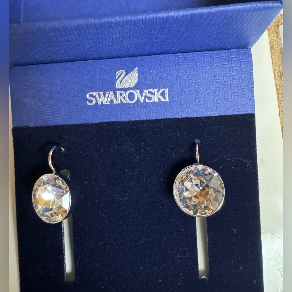 New Swarovski Silver and Crystal Drop Earrings